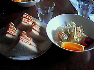 ���[�j���O